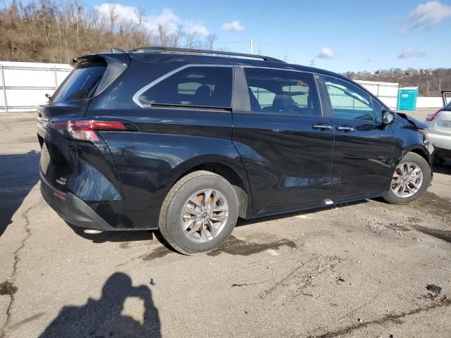 2023 Toyota Sienna XLE