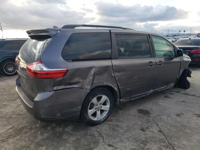 2020 Toyota Sienna LE