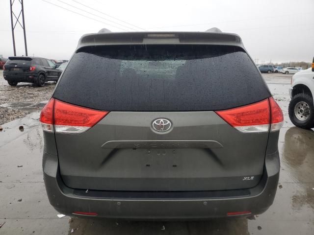 2011 Toyota Sienna XLE