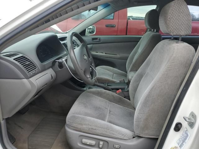 2004 Toyota Camry LE