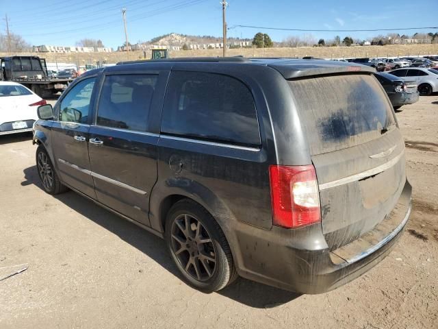 2012 Chrysler Town & Country Touring L