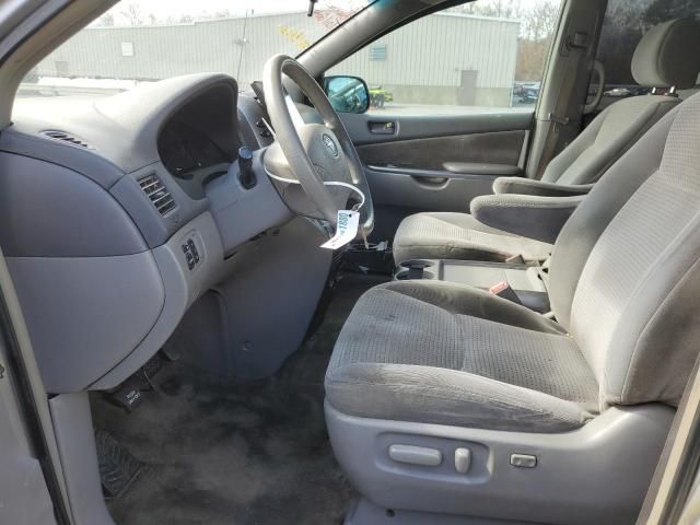 2006 Toyota Sienna LE