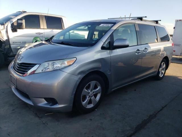 2011 Toyota Sienna LE