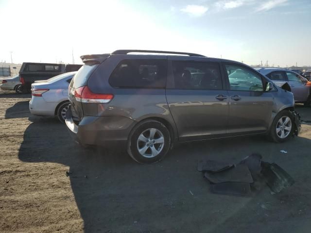 2011 Toyota Sienna LE