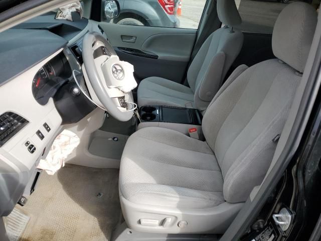 2013 Toyota Sienna LE