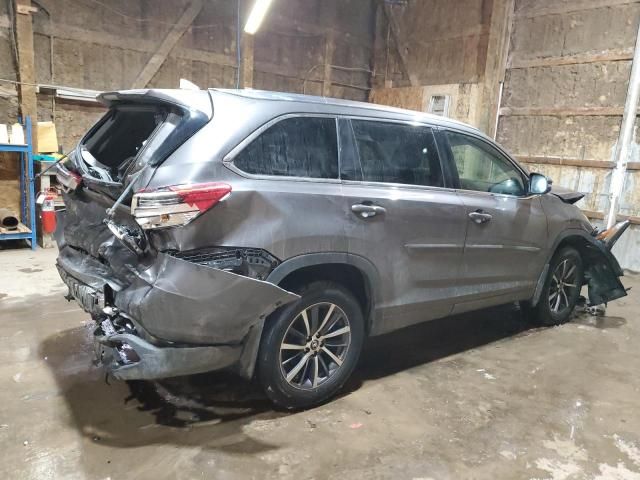 2017 Toyota Highlander SE