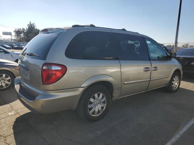 2005 Chrysler Town & Country Touring