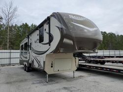 Camiones dañados por inundaciones a la venta en subasta: 2015 Gran 5th Wheel