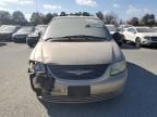 2004 Chrysler Town & Country LX