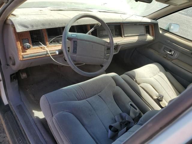 1994 Lincoln Town Car Signature