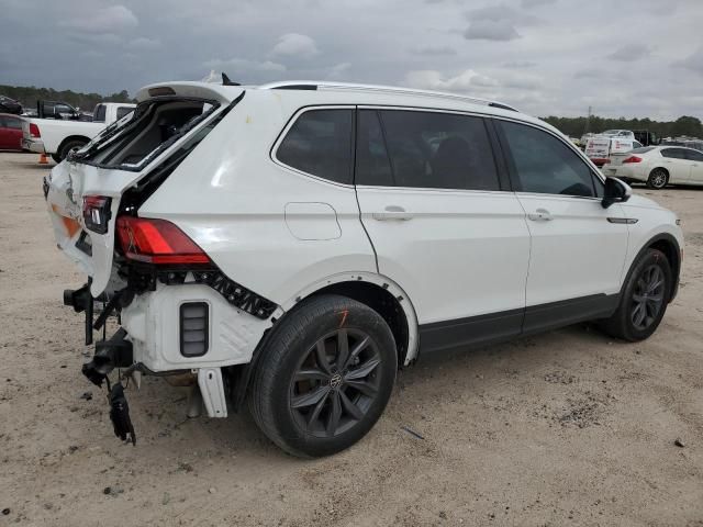 2022 Volkswagen Tiguan SE