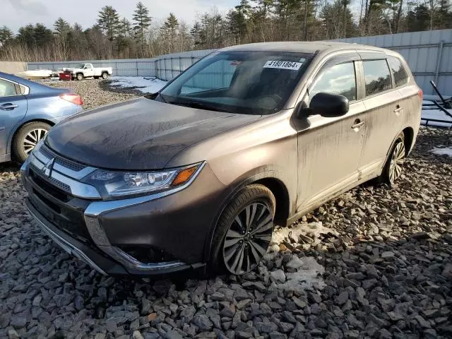 2020 Mitsubishi Outlander SE