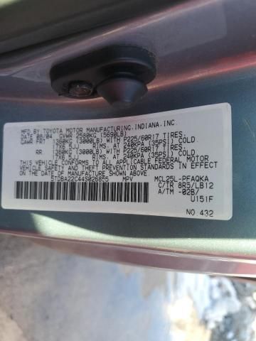 2004 Toyota Sienna XLE