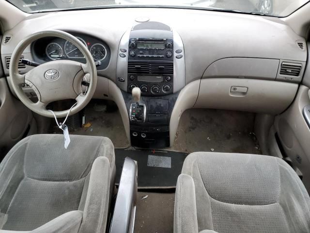 2009 Toyota Sienna CE