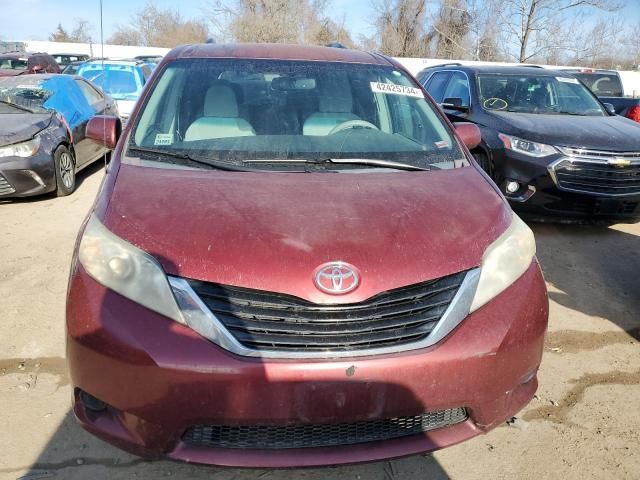 2011 Toyota Sienna LE