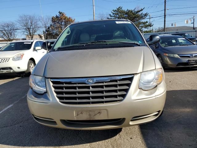 2005 Chrysler Town & Country Touring