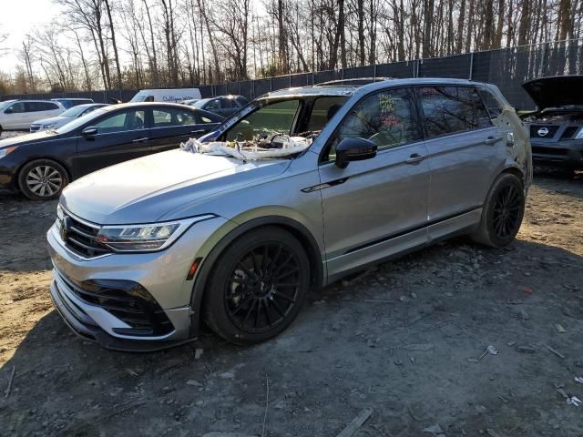 2022 Volkswagen Tiguan SE R-LINE Black