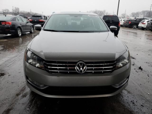 2013 Volkswagen Passat SEL