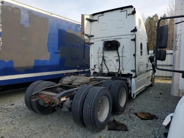 2015 Freightliner Cascadia 125