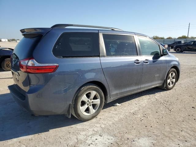 2015 Toyota Sienna LE