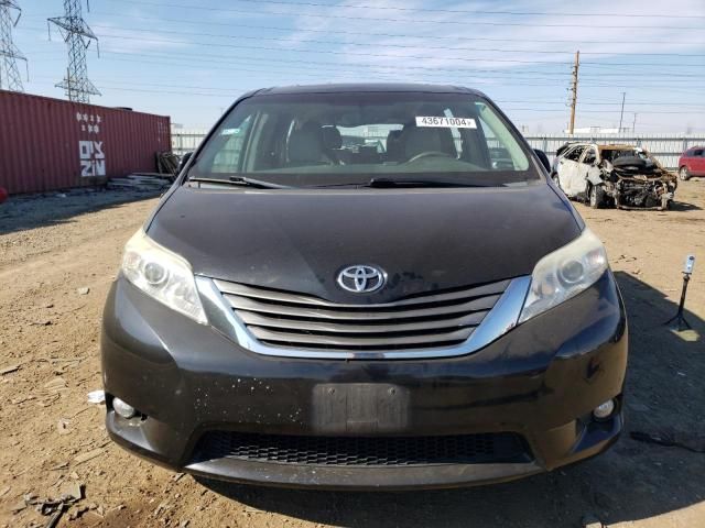 2013 Toyota Sienna XLE