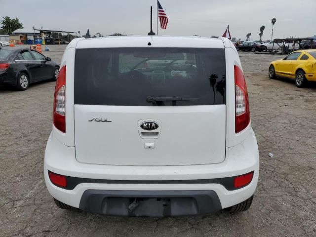 2013 KIA Soul +