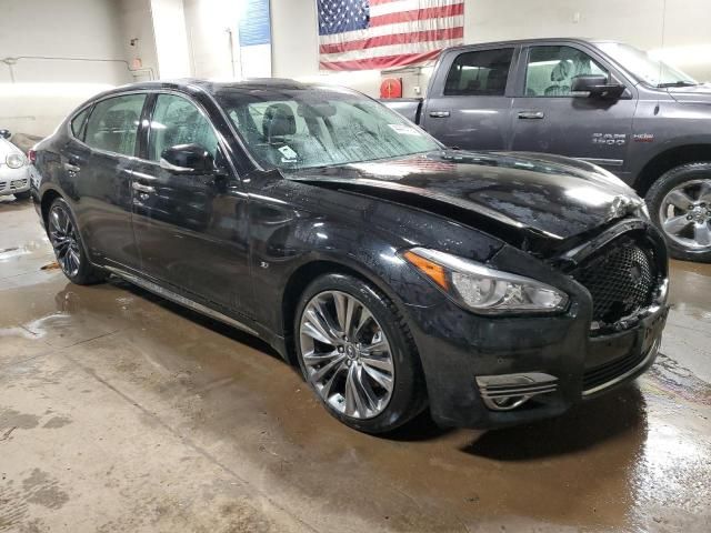 2017 Infiniti Q70 3.7