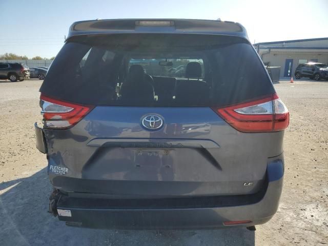 2015 Toyota Sienna LE