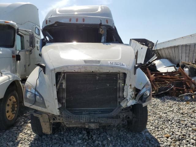 2019 Freightliner Cascadia 126