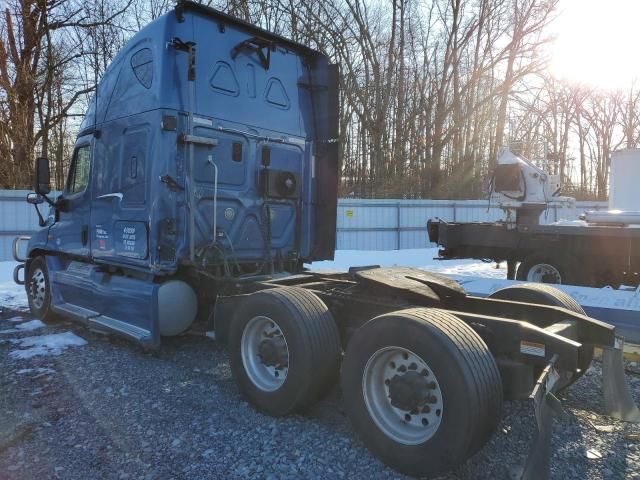 2011 Freightliner Cascadia 125