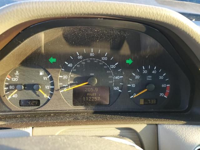 2000 Mercedes-Benz E 320