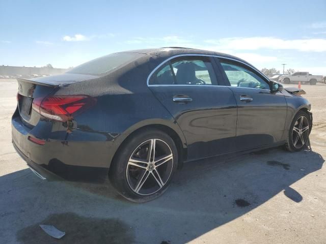 2019 Mercedes-Benz A 220