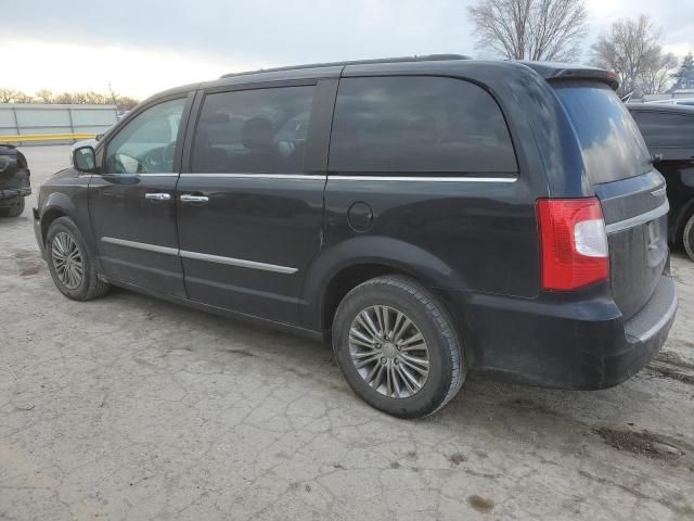 2014 Chrysler Town & Country Touring L