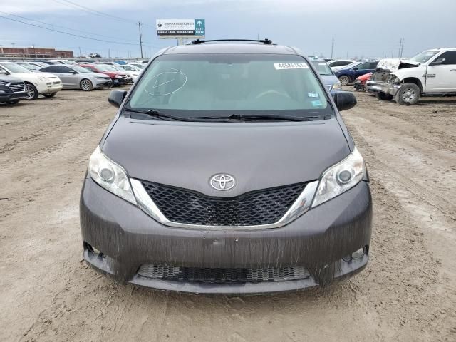 2011 Toyota Sienna XLE