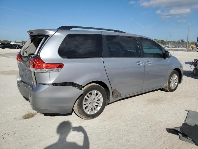 2012 Toyota Sienna XLE