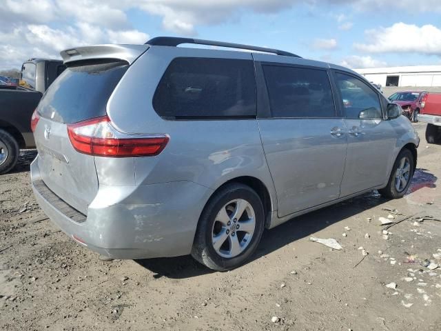 2015 Toyota Sienna LE