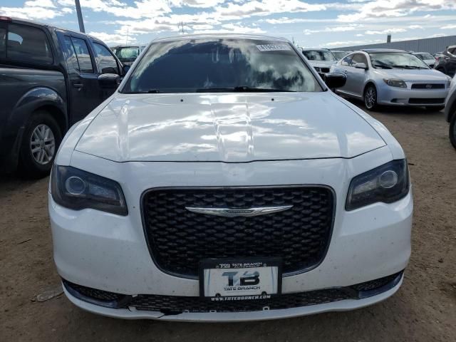 2019 Chrysler 300 Touring