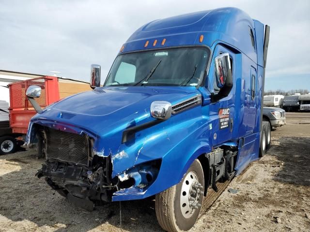 2020 Freightliner Cascadia 126