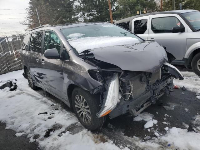 2020 Toyota Sienna XLE