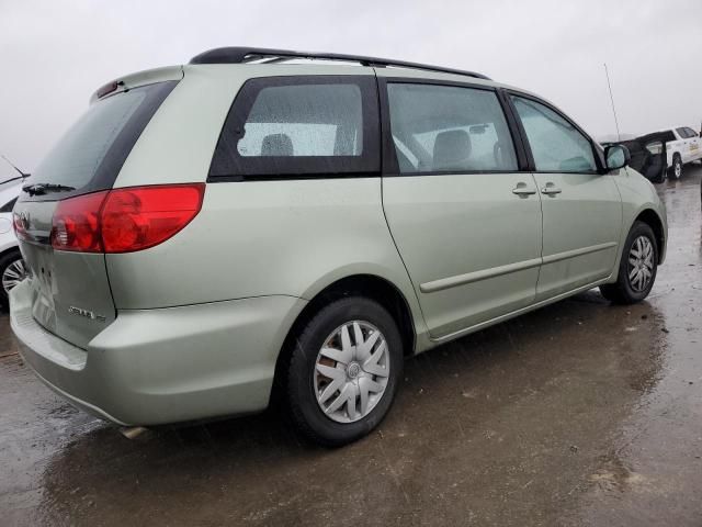 2007 Toyota Sienna CE