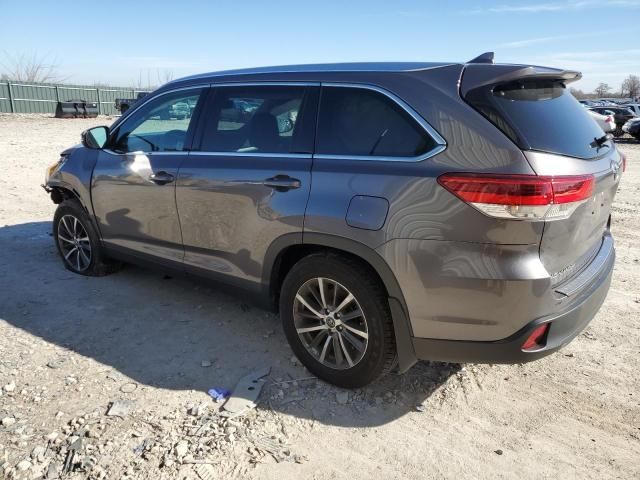 2019 Toyota Highlander SE