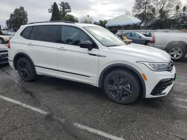 2023 Volkswagen Tiguan SE R-LINE Black