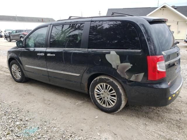 2013 Chrysler Town & Country Touring L