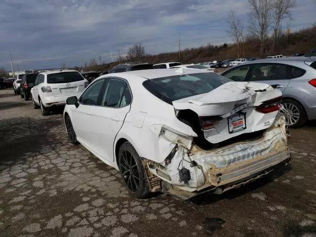 2021 Toyota Camry SE