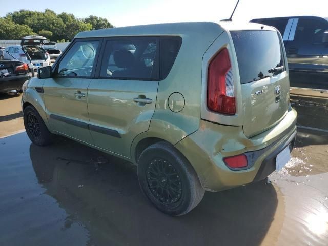 2013 KIA Soul +