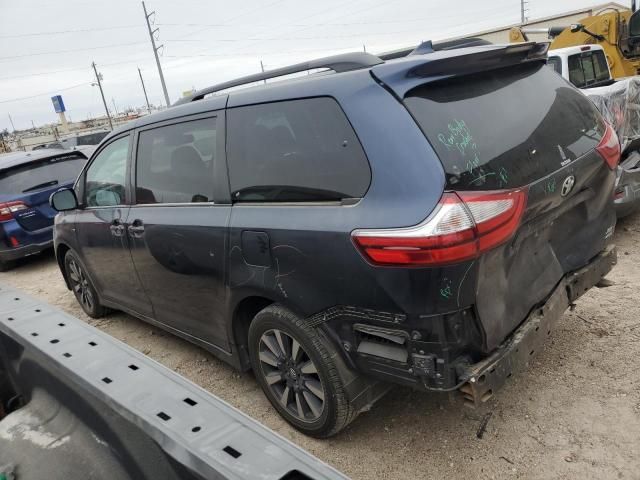 2018 Toyota Sienna XLE