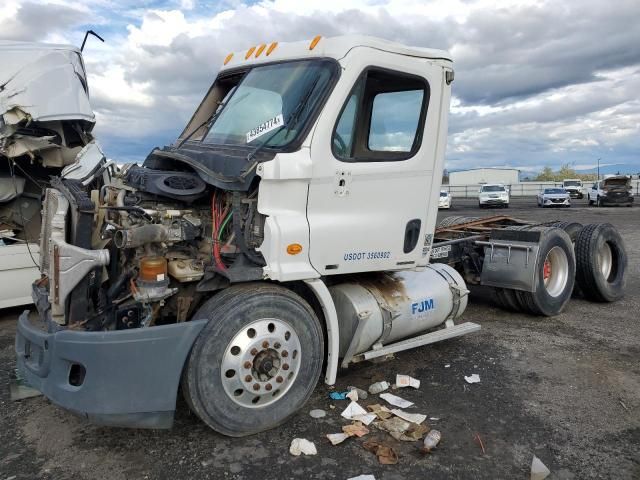 2010 Freightliner Cascadia 113