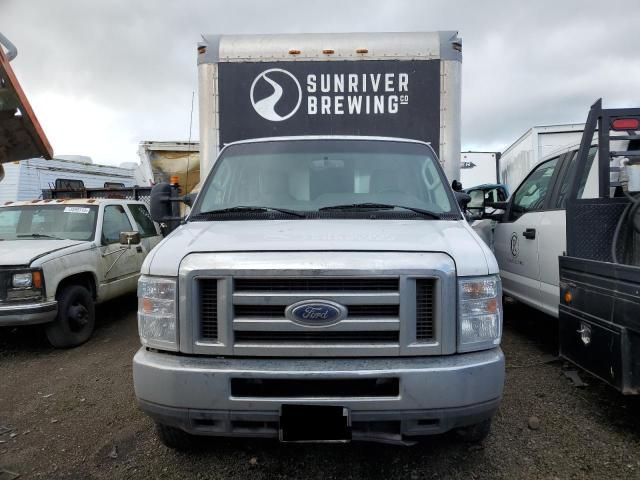 2018 Ford Econoline E450 Super Duty Cutaway Van