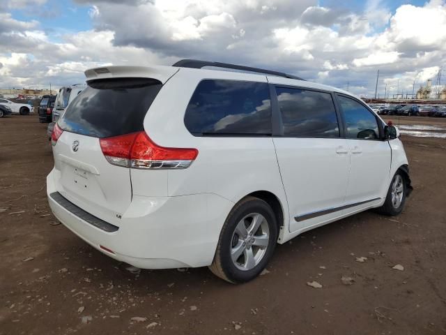 2014 Toyota Sienna LE