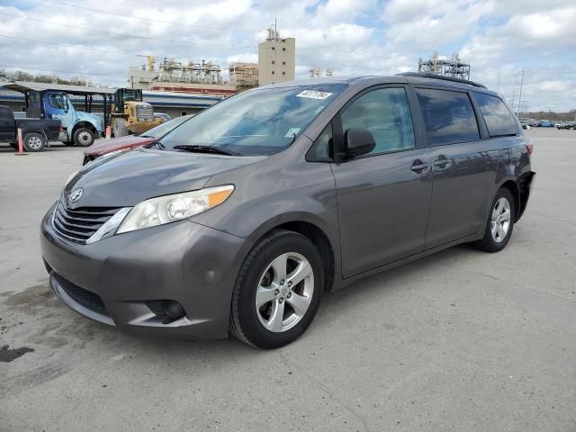 2017 Toyota Sienna LE